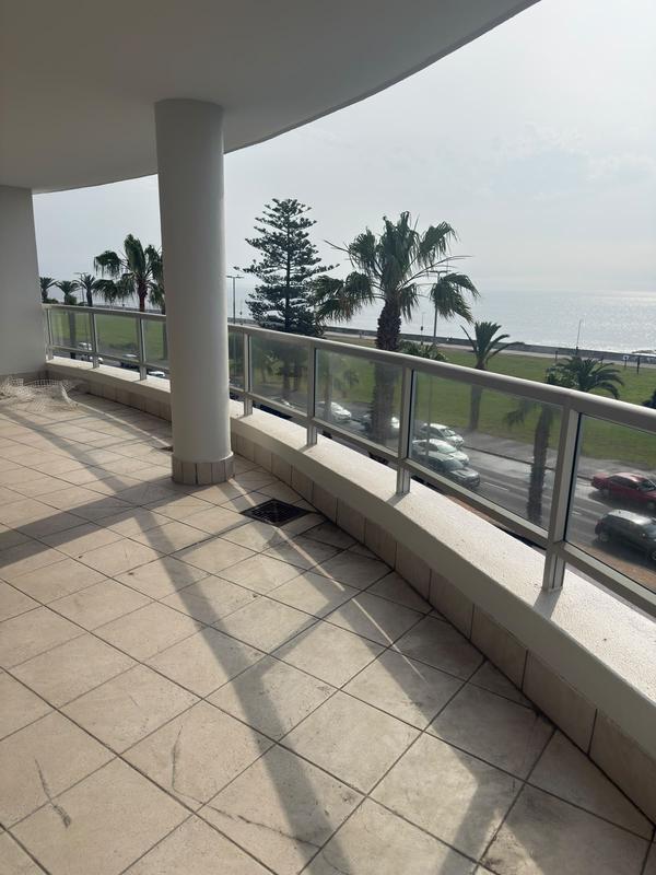 To Let 3 Bedroom Property for Rent in Sea Point Western Cape
